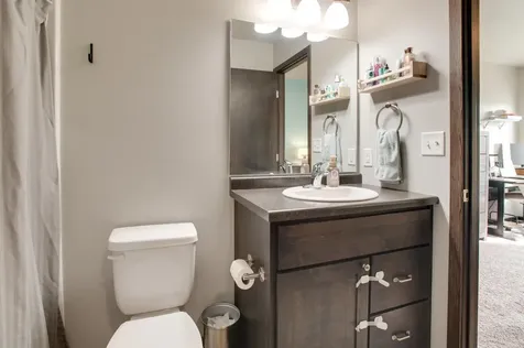 954 28th Avenue W West Fargo ND 58078