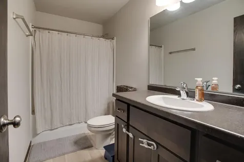 954 28th Avenue W West Fargo ND 58078