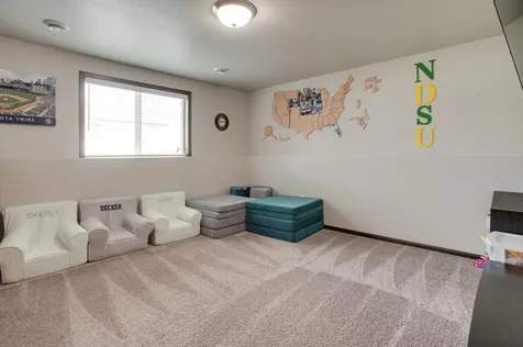 954 28th Avenue W West Fargo ND 58078