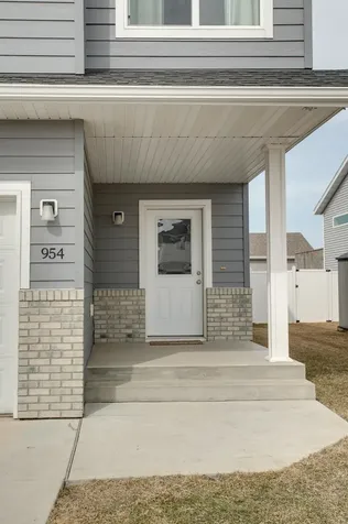 954 28th Avenue W West Fargo ND 58078