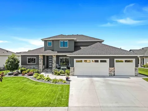 324 25th Avenue E West Fargo ND 58078