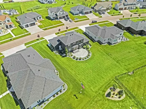324 25th Avenue E West Fargo ND 58078