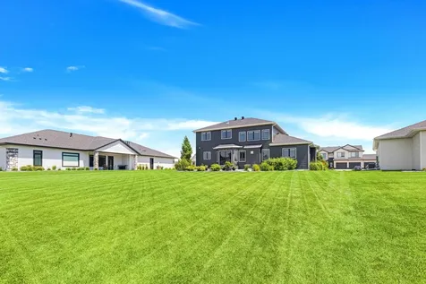 324 25th Avenue E West Fargo ND 58078