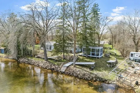 32818 742nd Avenue South Haven MN 55382