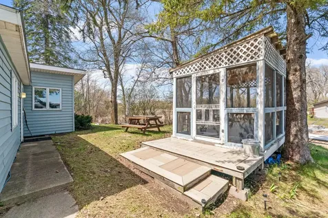 32818 742nd Avenue South Haven MN 55382