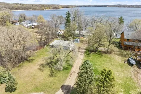 32818 742nd Avenue South Haven MN 55382