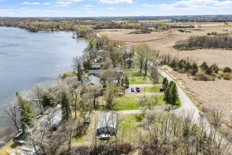 32818 742nd Avenue South Haven MN 55382