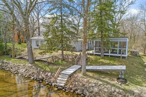 32818 742nd Avenue South Haven MN 55382