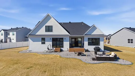 3632 Crimson Loop S Fargo ND 58104