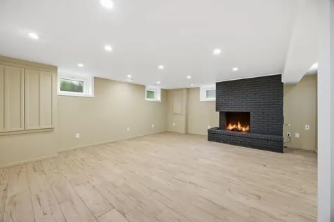 3121 W 84th Street Bloomington MN 55431