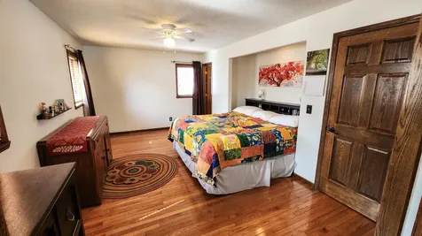 1937 19th Street S Fargo ND 58103