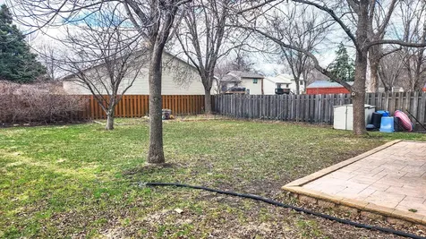 1937 19th Street S Fargo ND 58103