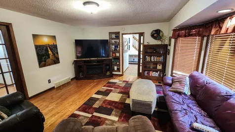 1937 19th Street S Fargo ND 58103