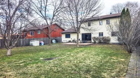 1937 19th Street S Fargo ND 58103
