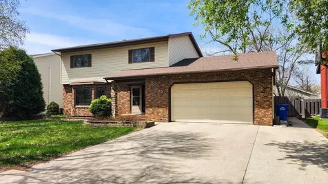 1937 19th Street S Fargo ND 58103