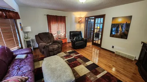 1937 19th Street S Fargo ND 58103