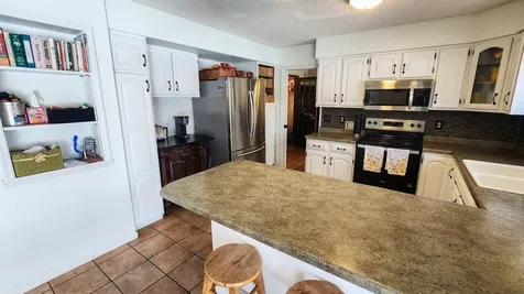 1937 19th Street S Fargo ND 58103