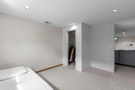 2012 Zircon Lane Eagan MN 55122