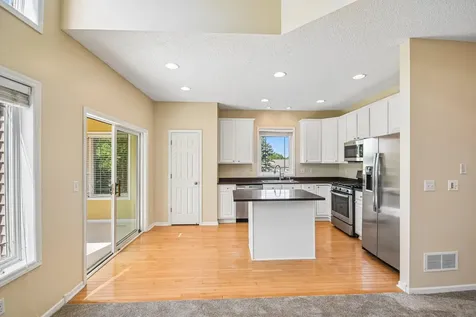 630 Sutherland Drive Woodbury MN 55129
