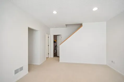 630 Sutherland Drive Woodbury MN 55129
