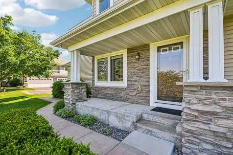 630 Sutherland Drive Woodbury MN 55129