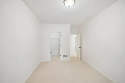 630 Sutherland Drive Woodbury MN 55129
