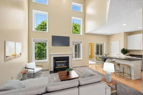 630 Sutherland Drive Woodbury MN 55129