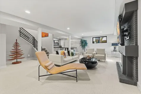 6113 Jeffrey Lane Edina MN 55436