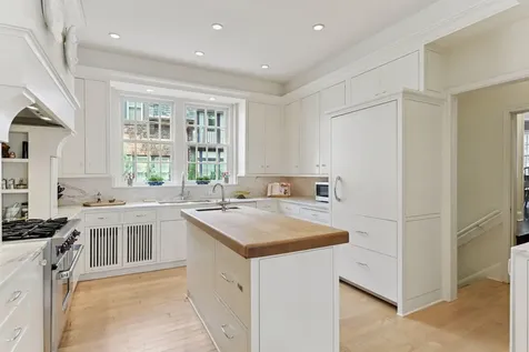 2308 W Lake Of The Isles Parkway Minneapolis MN 55405
