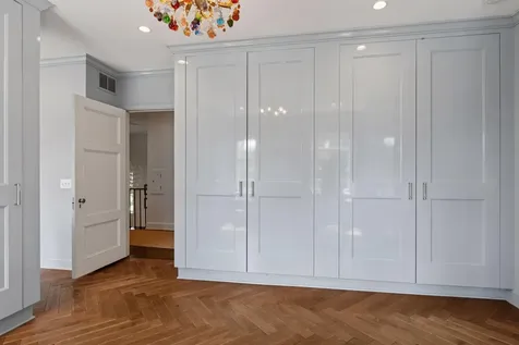 2308 W Lake Of The Isles Parkway Minneapolis MN 55405
