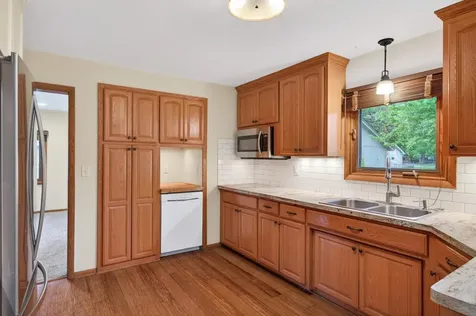 17625 13th Avenue N Plymouth MN 55447