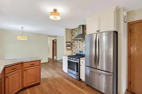 17625 13th Avenue N Plymouth MN 55447