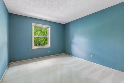 13820 Sunset Lake Drive Burnsville MN 55337