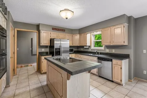 13820 Sunset Lake Drive Burnsville MN 55337