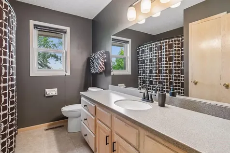 13820 Sunset Lake Drive Burnsville MN 55337