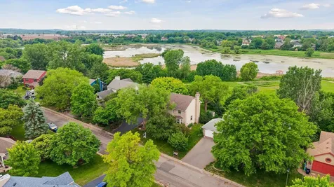 13820 Sunset Lake Drive Burnsville MN 55337