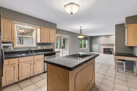 13820 Sunset Lake Drive Burnsville MN 55337