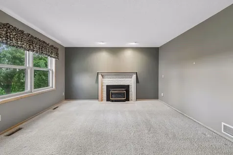 13820 Sunset Lake Drive Burnsville MN 55337