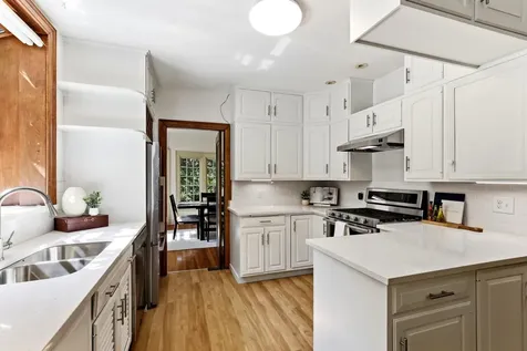 1615 E River Parkway Minneapolis MN 55414