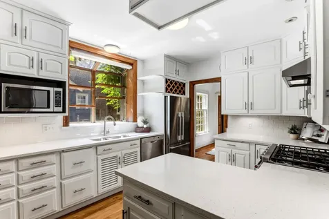 1615 E River Parkway Minneapolis MN 55414