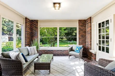 1615 E River Parkway Minneapolis MN 55414