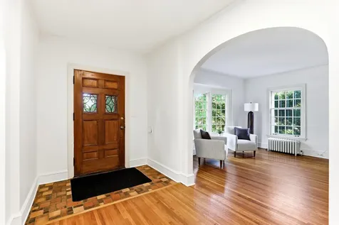 1615 E River Parkway Minneapolis MN 55414