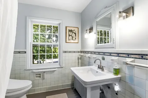 1615 E River Parkway Minneapolis MN 55414