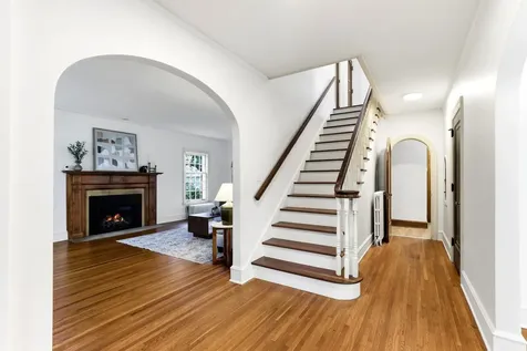 1615 E River Parkway Minneapolis MN 55414