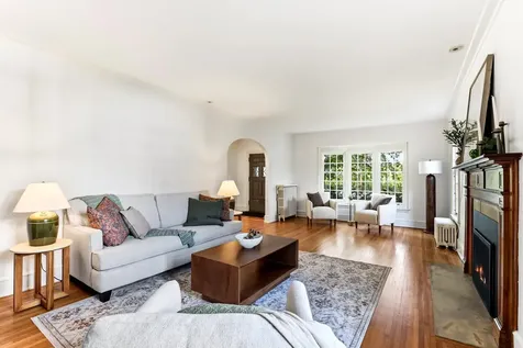 1615 E River Parkway Minneapolis MN 55414