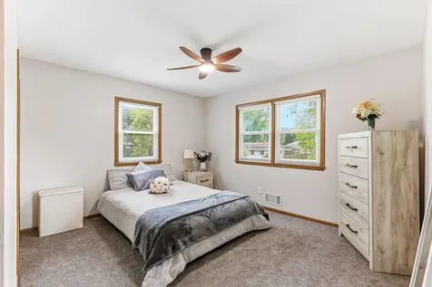 4933 Yukon Avenue N New Hope MN 55428