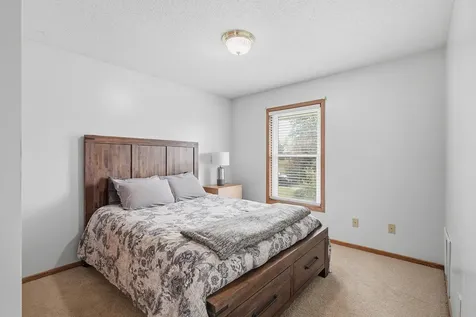 20933 Jamestown Avenue Lakeville MN 55044