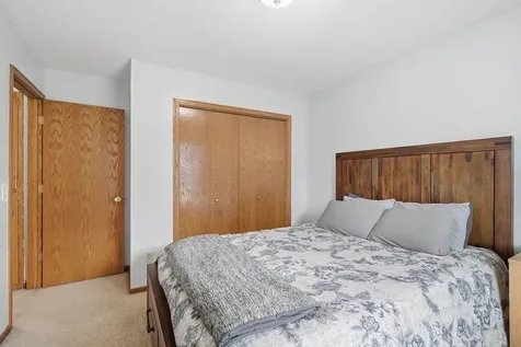 20933 Jamestown Avenue Lakeville MN 55044