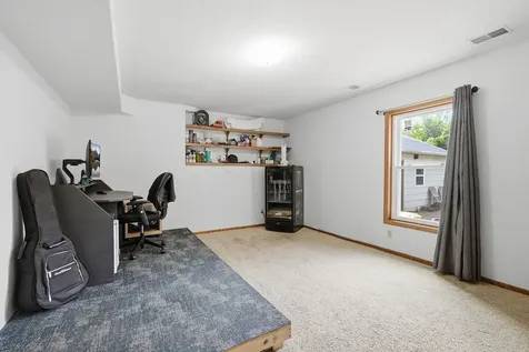 20933 Jamestown Avenue Lakeville MN 55044