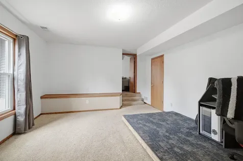 20933 Jamestown Avenue Lakeville MN 55044
